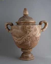 Urn